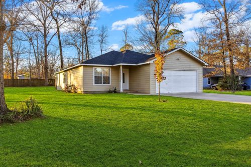 171 Whiteside Dr, Onalaska, TX, 77360-5204 | Card Image