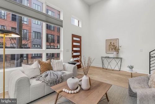 1-237 N 23rd St, PHILADELPHIA, PA, 19103-1005 | Card Image