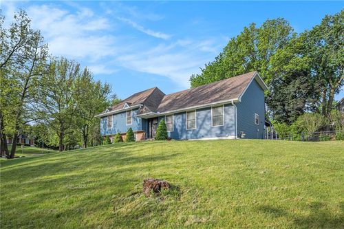 9708 N Campbell Dr, Kansas City, MO, 64155-2014 | Card Image