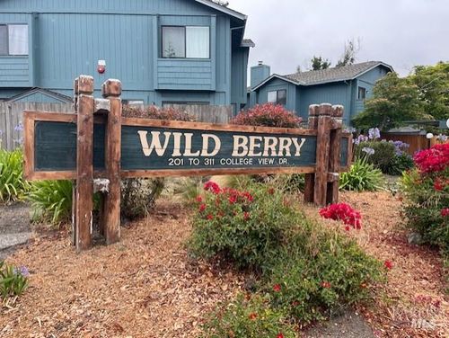 309 College View Dr, Rohnert Park, CA, 94928-3778 | Card Image
