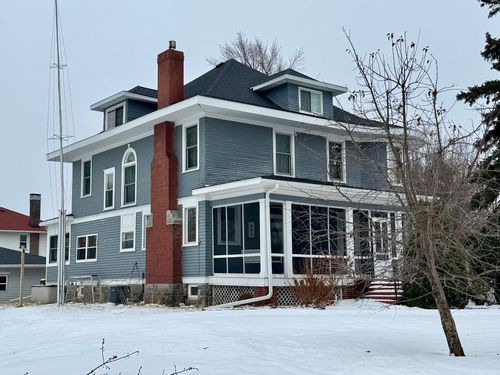 311 9th St S, Olivia, MN, 56277-1302 | Card Image