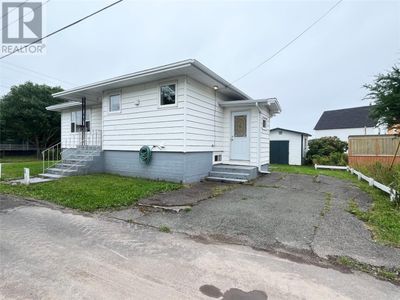 33 Evans St, House other with 3 bedrooms, 2 bathrooms and null parking in Grand Bank NL | Image 1