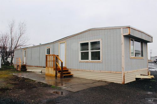 308 W Avenue G, Wendell, ID, 83355-5215 | Card Image