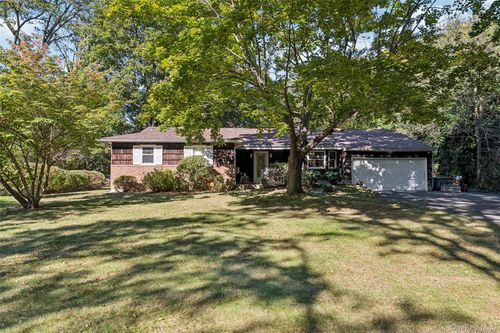 10 Printer Ct, Huntingtn Sta, NY, 11746-2827 | Card Image