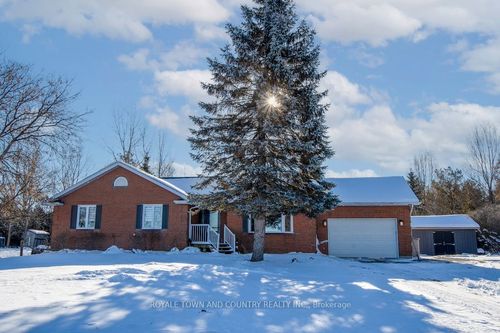 42 Pigeon Lake Rd, Lindsay, ON, K9V4R6 | Card Image