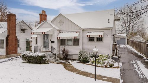 916 Meadow Ln, Lexington, KY, 40505-3354 | Card Image