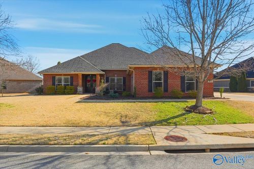 63 Walnut Cove Blvd Sw, Huntsville, AL, 35824-4046 | Card Image