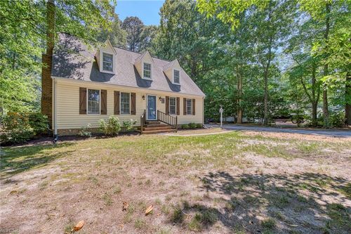 32 Little Florida Rd, Poquoson, VA, 23662-2024 | Card Image