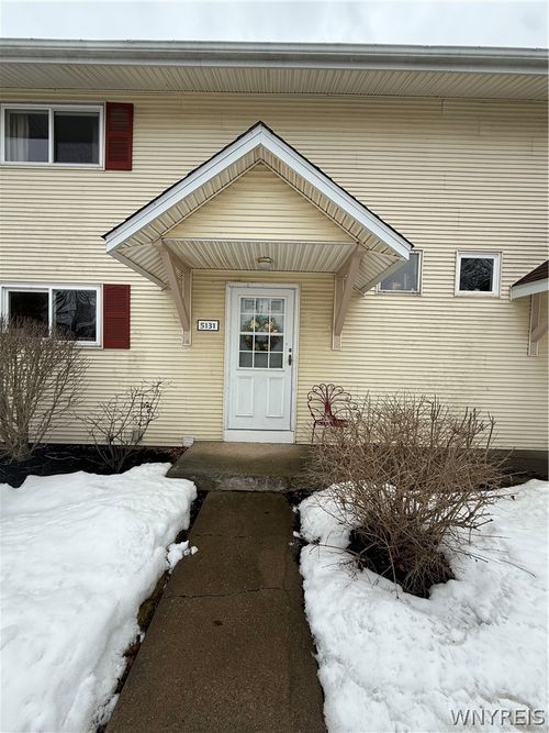 5131 Tuscarora Rd, Niagara Falls, NY, 14304-1170 | Card Image