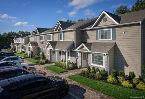234-2 Victorian Ct, Holtsville, NY, 11742-2632 | Card Image