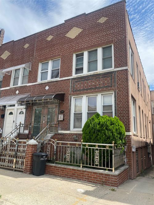 1346 Fteley Ave, Bronx, NY, 10472-1702 | Card Image