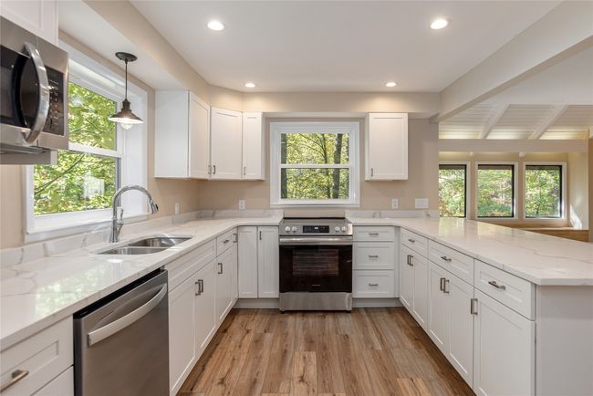 19 Indian Falls Way, House other with 3 bedrooms, 3 bathrooms and null parking in Lake Toxaway NC | Image 23
