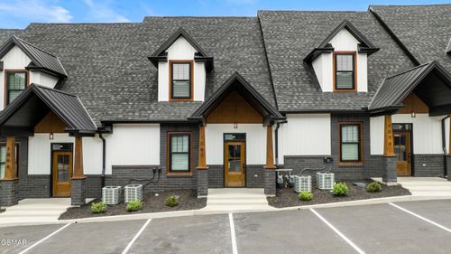 1060 Watch Hill Way, Sevierville, TN, 37862 | Card Image