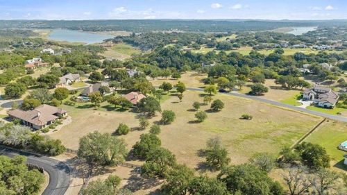 27247 Waterfall Hill Pkwy, Spicewood, TX, 78669-3079 | Card Image