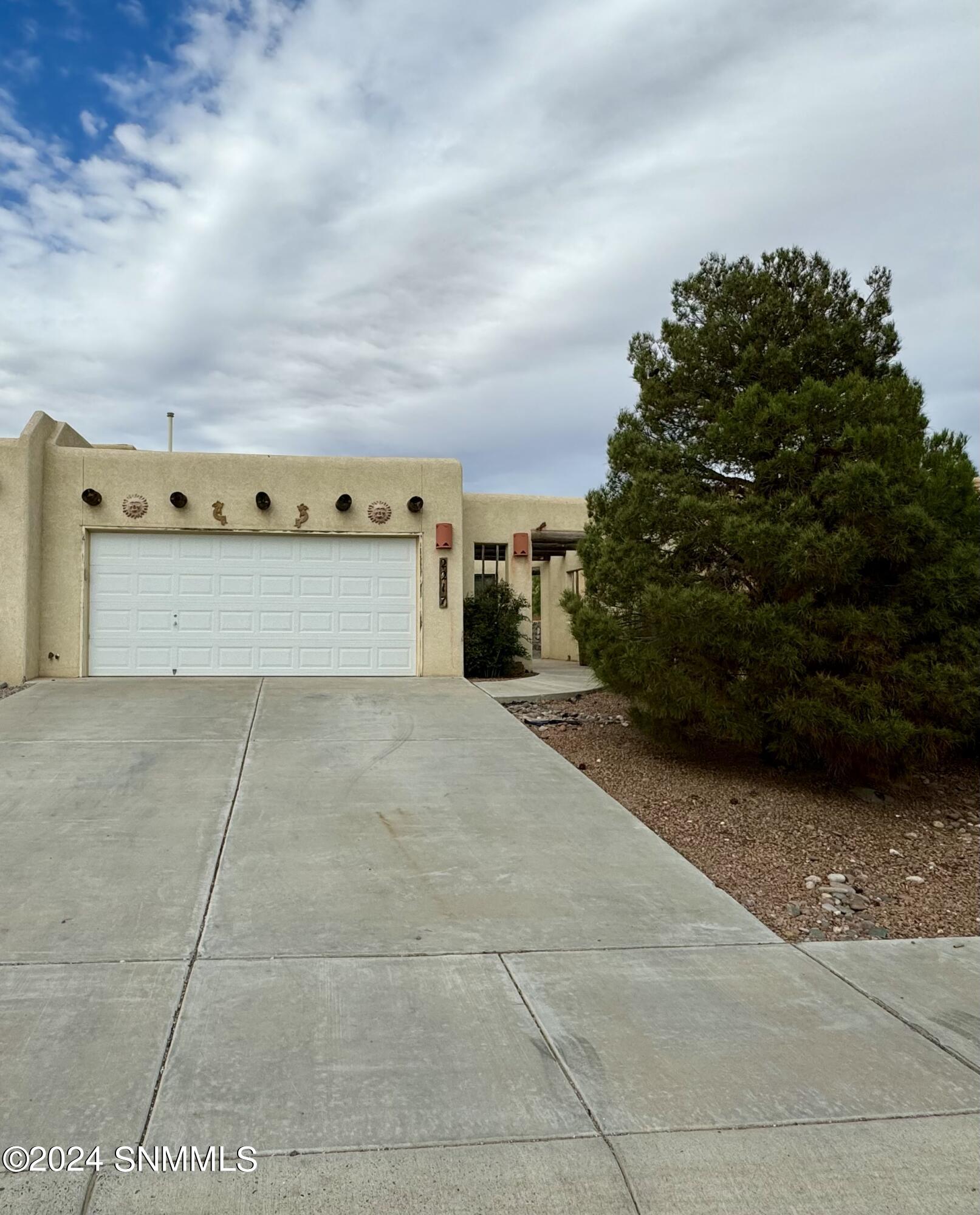 Stone Pine Dr, Las Cruces, NM 88012