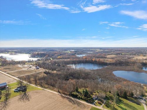 8377 Mcarthur Ave Ne, Belding, MI, 48809-9329 | Card Image