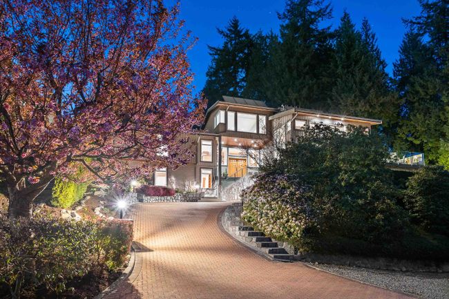 1395 Camridge Road, House other with 6 bedrooms, 3 bathrooms and 6 parking in West Vancouver BC | Image 1