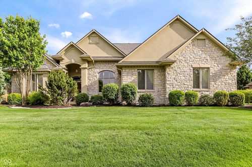 14739 Raymond Ln, Carmel, IN, 46032-7414 | Card Image