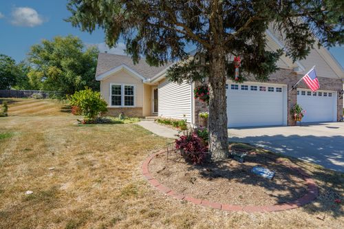 apt-b-109 Meadow Ridge Dr, Bloomington, IL, 61704-7048 | Card Image