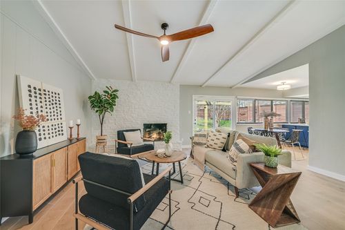 6430 Bridgewater Dr, Austin, TX, 78723-3926 | Card Image