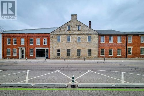 404b-64 Hatt St, Hamilton, ON, L9H7T6 | Card Image