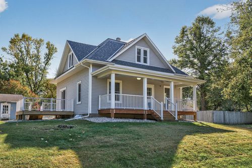 124 George Ave E, Winsted, MN, 55395-7844 | Card Image