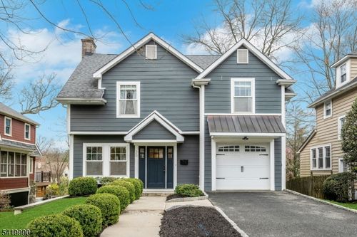 20 N Summit Ave, Chatham, NJ, 07928-2539 | Card Image