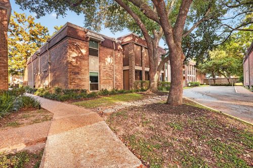 63-7575 Katy Fwy, Houston, TX, 77024-2179 | Card Image