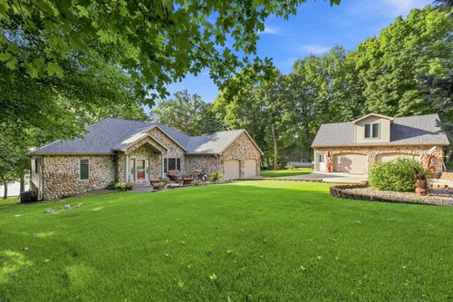 24011 Woodland Ln, Detroit Lakes, MN, 56501-7105 | Card Image