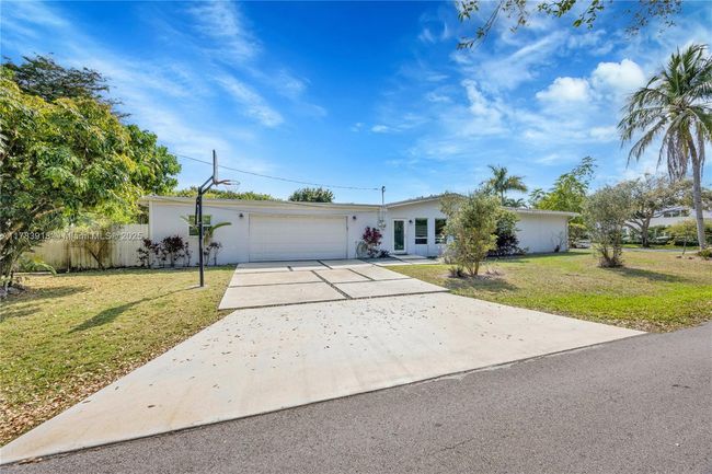 9401 Sw 69 Th Ct, House other with 5 bedrooms, 4 bathrooms and null parking in Pinecrest FL | Image 6