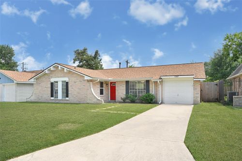 6407 Deirdre Anne Dr, Houston, TX, 77088-5214 | Card Image