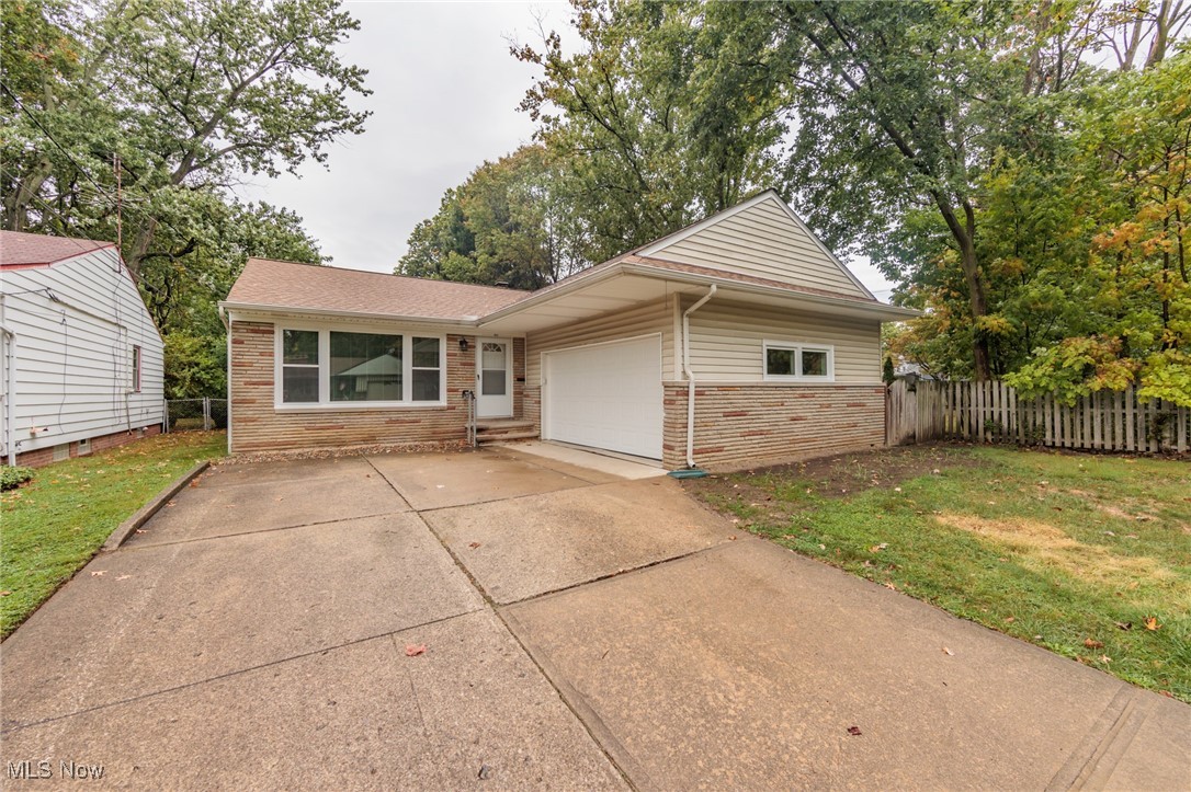 Murray Rd, Cleveland, OH 44121