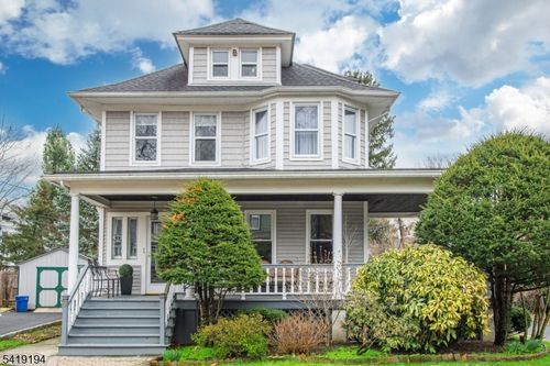 8 Appleton Rd, Bloomfield, NJ, 07003-2503 | Card Image