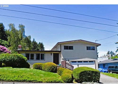 3441 Ridgeway Dr, Reedsport, OR, 97467 | Card Image