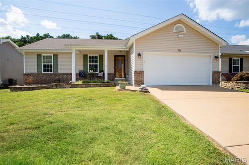 921 San Luis Dr, Fenton, MO, 63026-4236 | Card Image