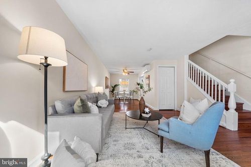 2803a-2803 16th Rd S, ARLINGTON, VA, 22204-9412 | Card Image