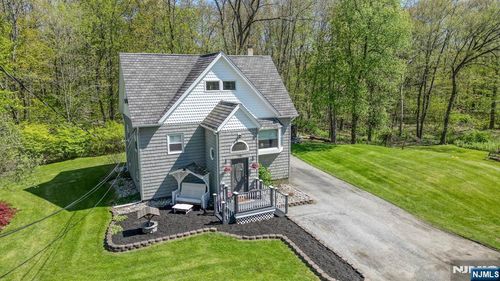 70 Cedar Tree Drive, Vernon, NJ, 07422 | Card Image
