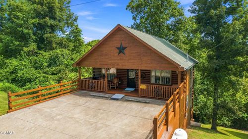 440 Oak Sky Way, Sevierville, TN, 37876-3412 | Card Image