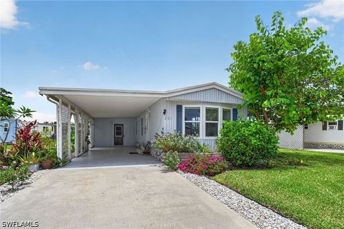 221 Grassy Key Ln, NAPLES, FL, 34114-8404 | Card Image