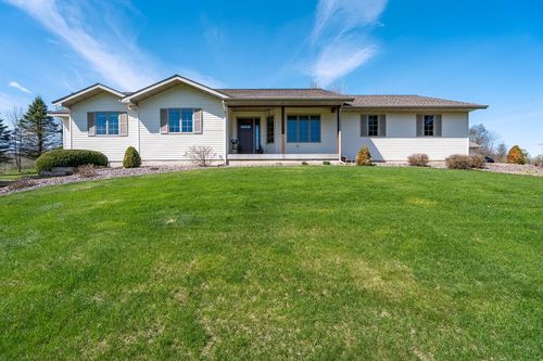 E5008 County Road Bb, Menomonie, WI, 54751-7203 | Card Image