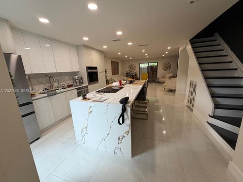 101-13-14233 Sw 94th Circle Ln, Miami, FL, 33186-1187 | Card Image