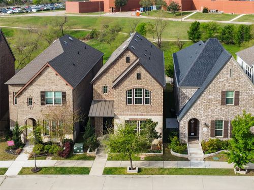 580 Courtyard Ln, Irving, TX, 75039-1250 | Card Image