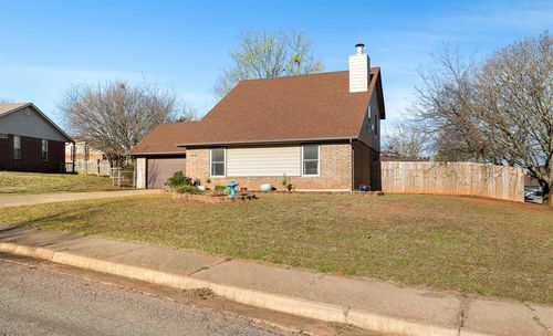 1310 Silver Maple Ln, Noble, OK, 73068-8313 | Card Image