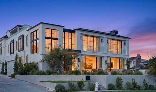2820 Bayview Dr, Corona del Mar, CA, 92625-3203 | Card Image