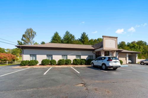 1410 Eagle Dr, Ashland, KY, 41102-9623 | Card Image