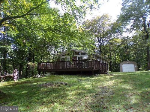 295 Lookout Point Road, Canadensis, PA, 18325 | Card Image