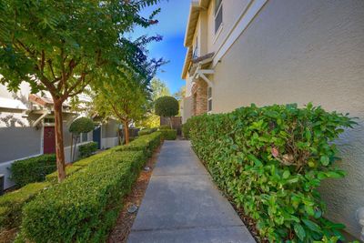 1013 Boardwalk Way, Condo with 3 bedrooms, 2 bathrooms and null parking in Rocklin CA | Image 3