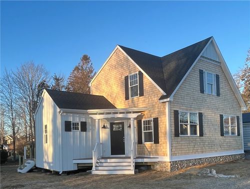 19 Traymore St, Charlestown, RI, 02813-2220 | Card Image