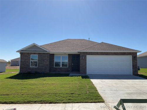 1101 W Abilene Rd, Claremore, OK, 74019-1864 | Card Image