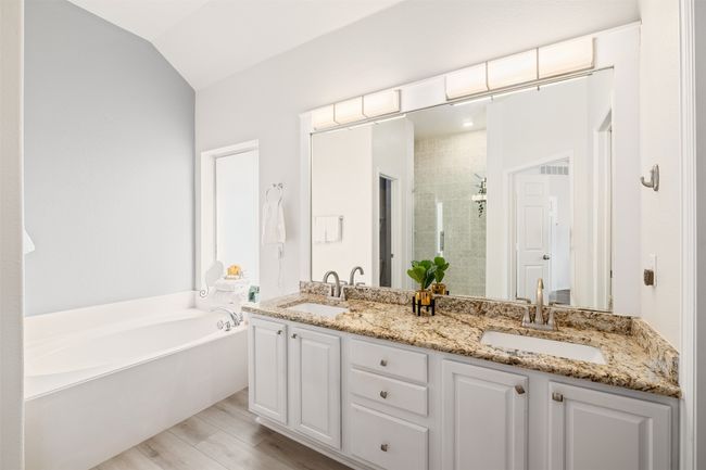 1801 Rim Rock Trl, House other with 3 bedrooms, 2 bathrooms and null parking in Mansfield TX | Image 13
